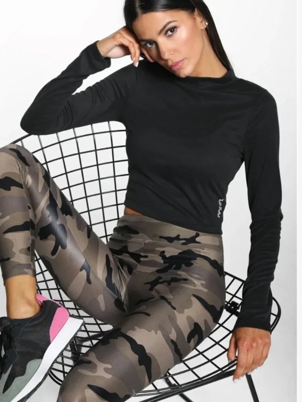 Koral Luca Marlow Long Sleeve Crop Top in Black - Size Small NWT